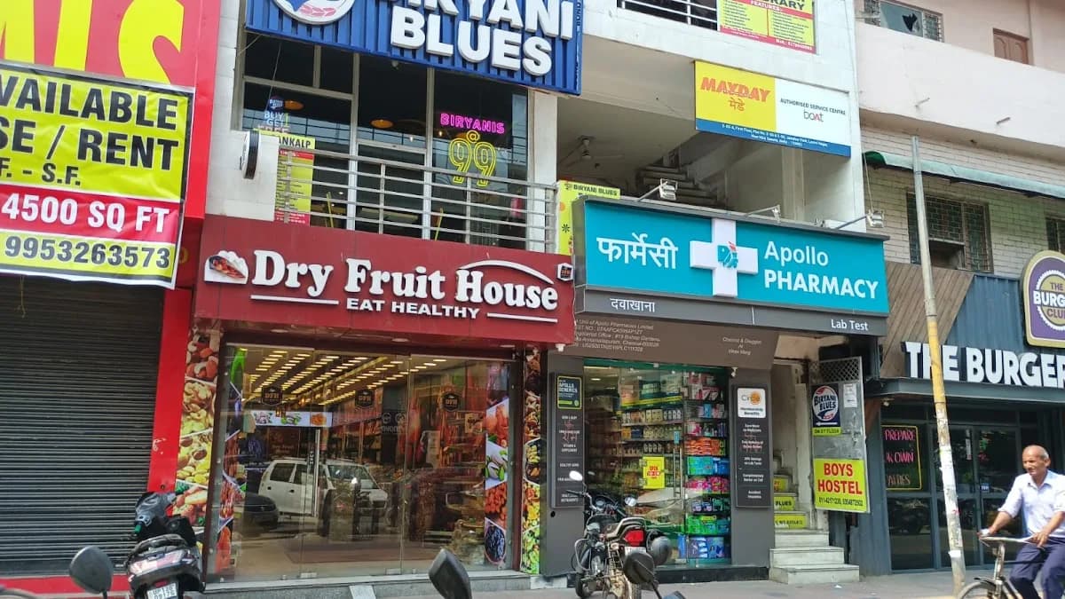 Apollo Pharmacy Laxmi nagar image 1