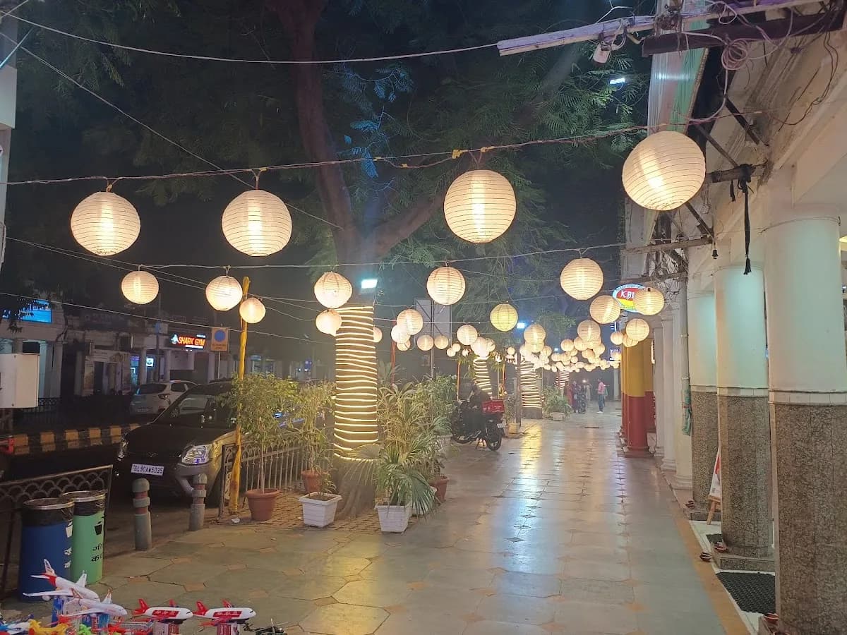 Popular Chemists image 1